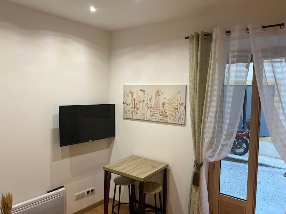 4M Studio Apartment Jouques Екстериор снимка